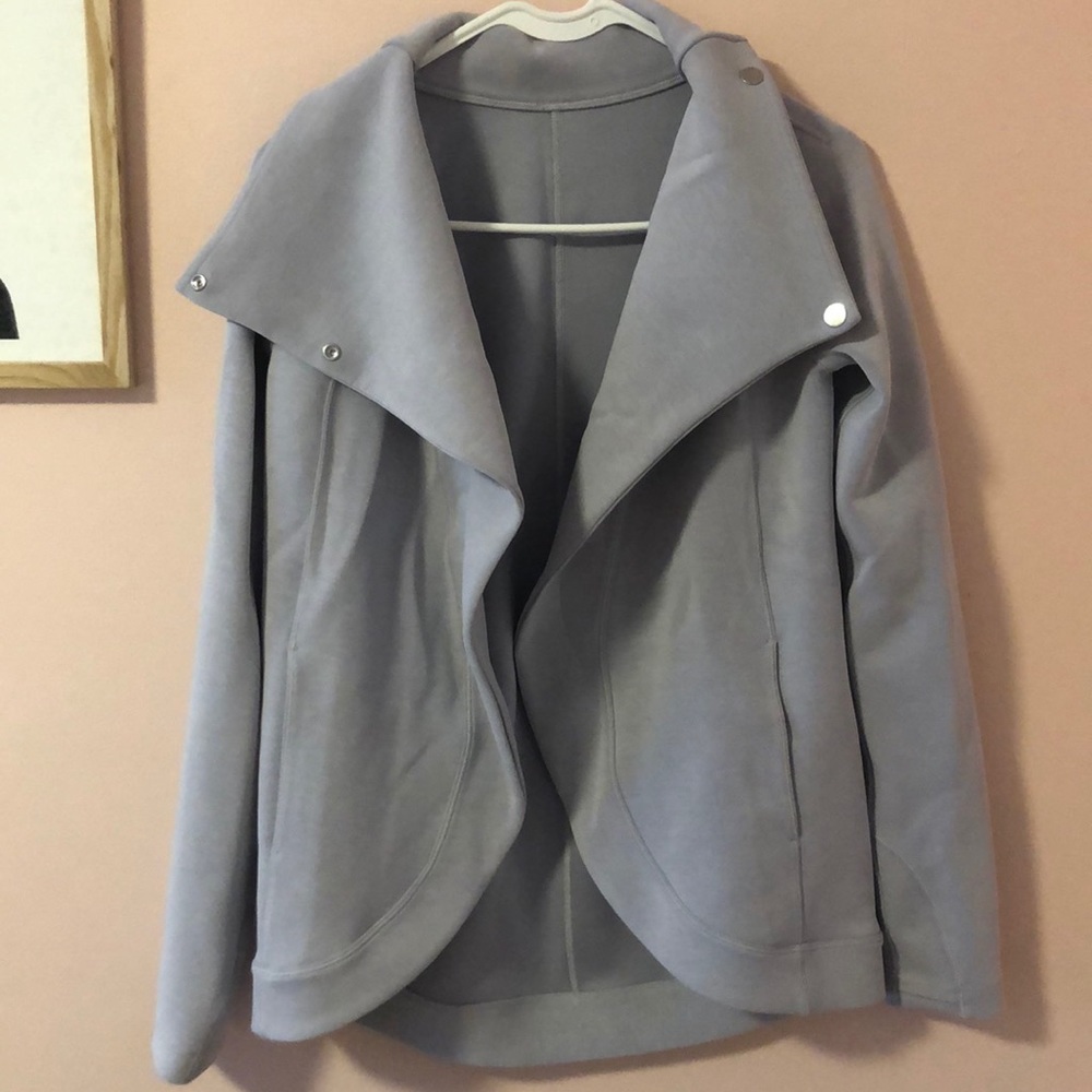 lululemon sweatshirt